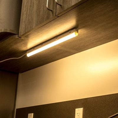 Le capteur de mouvement d'intérieur de 12 de volt LED de lumières intérieurs de Cabinet a mené la lumière pour le salon