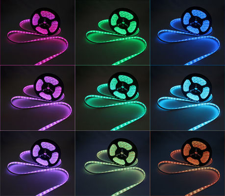 La maison d'APPLI de la musique Ip65 a mené la bande légère Luces Rgb imperméable flexible 5050 kits