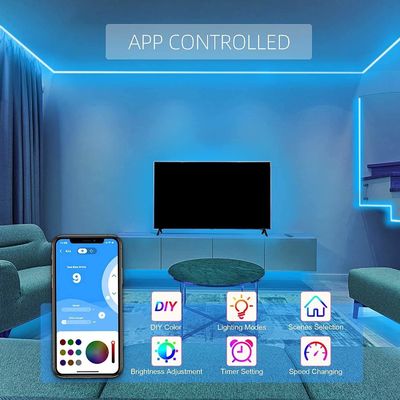 La maison d'APPLI de la musique Ip65 a mené la bande légère Luces Rgb imperméable flexible 5050 kits