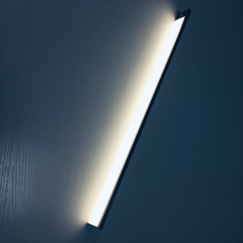 2700K à l'escalier de lumière du capteur 6500K sous la lumière de nuit de l'éclairage intérieur LED de buffet