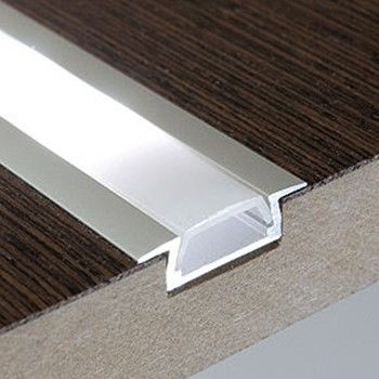 La bande Alu U d'éclairage rasant de plafond de Cabinet de barre de cuisine forment le plâtre de cloison sèche enfoncé par Manche